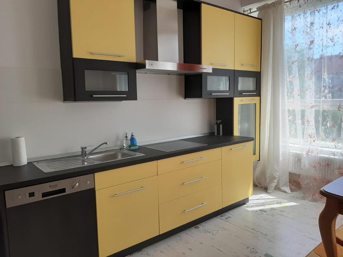 Apartamento Žlutý apartmán v Chomutově Exterior foto